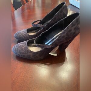 Elegant Leopard Print Suede Mary Jane Heels
